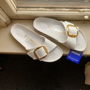 Birkenstock Women’s Madrid Big Buckle Lack Slip On Sandals